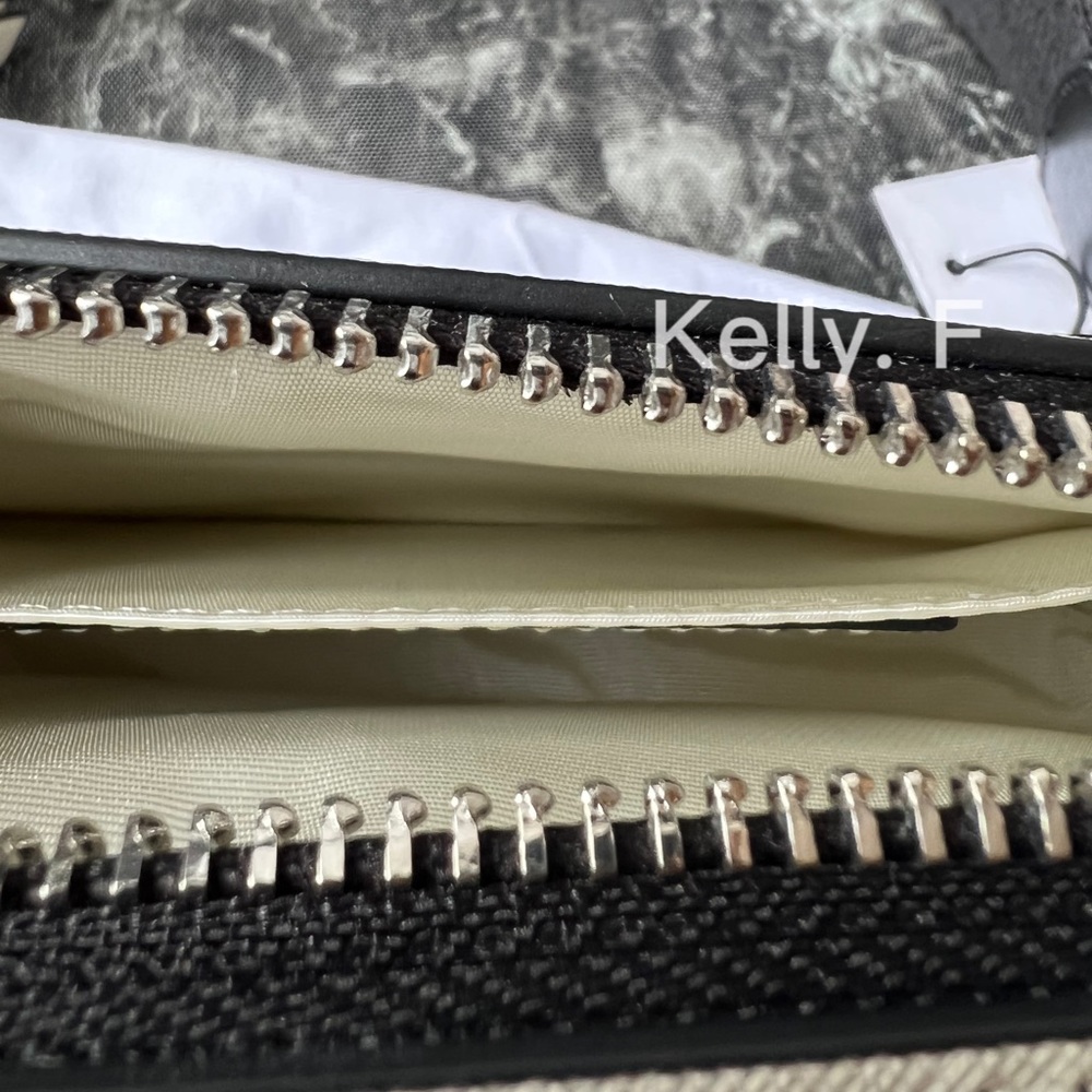 MARC JACOBS snapshot - Picture 4 of 12